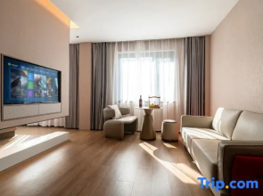 Jiaojiang Paris·Elegant Designer Resort Hotel (Jiazhi Old Street Garden Market Branch)