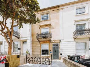 Clifton 32 - Apartment 1 - Hopewell