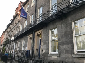 Travelodge Edinburgh Central Queen Street