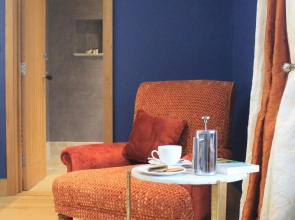 The Lodge at Hemingford Grey House