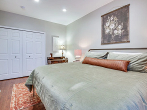 Historic Loveland Apt: Walk to Little Miami River!