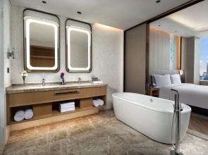 Holiday Inn Wuxi Central Station by IHG