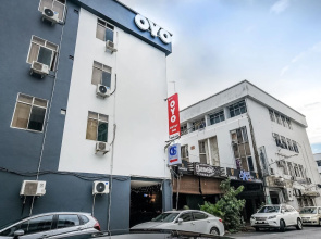 OYO 989 Ostay Inn