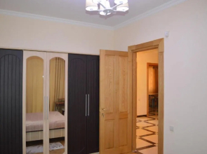 Mtatsminda Str 27(Ex. Dimitri Kipiani Str 35)