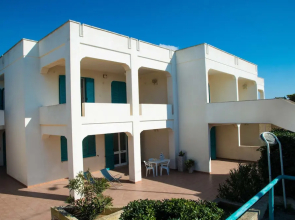 Luxurious Villa in Torre Suda with Jacuzzi