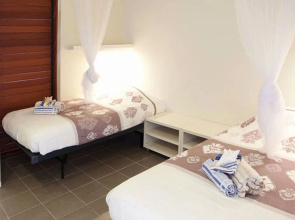 Cozy Apartment With Swimming Pool in Jan Thiel