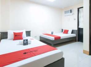 RedDoorz @ Isabelita Hotel Tuguegarao City