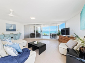 Ocean Dreams On Airlie 2 Bedroom
