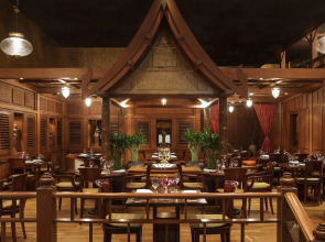 Le Meridien Dubai Hotel & Conference Centre