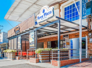 Hotel Arce Plaza