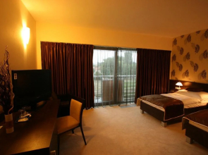 Hotel River