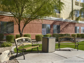 Red Roof Inn PLUS+ Tempe - Phoenix Airport