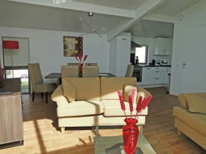 Cozy House With a Private Jetty Located in Lemmer