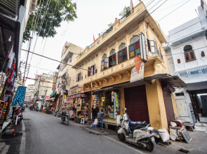 Atithi Paying Guest House by Oyo Rooms