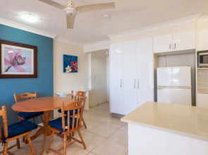 Aristocrat Apartments