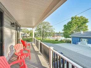 Walk to Dtwn Syracuse: Private Lake-view Home