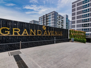 Centara Grand Avenue by Pattaya Holiday