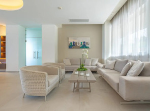 Ammon Zeus Luxury Beach Hotel