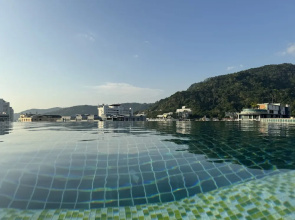 Zephyr Grand Hotel