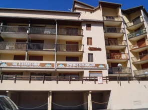 Appartement Enchastrayes, 1 pièce, 4 personnes - FR-1-165A-35