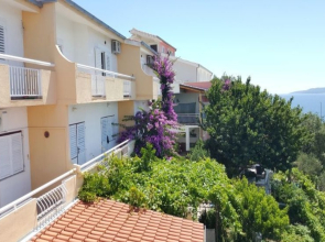 Apartment Nina - sea view family apartments A6 Celina Zavode, Riviera Omis
