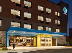 Tru by Hilton Lawrenceville Atlanta I-85 Sugarloaf