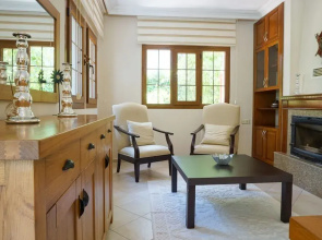 Villa Dolphin