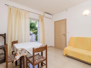 Nice Apartment in Barbat na Rabu With Wifi and 1 Bedrooms
