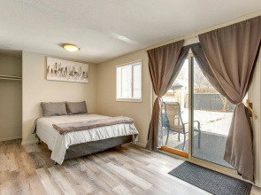 Covered Patio, Gas Grill & Yard: Sheridan Home!