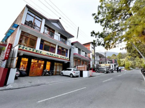 OYO 12740 Hotel Amandeep