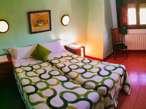 Casa rural exclusiva con 9 hab 16-25pax con piscina privada y BBQ cubierta