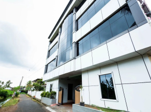 OYO 15598 Cochin Airport Hotel