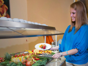 Rosen Inn, closest to Universal