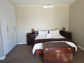 Melkbosch Guesthouse