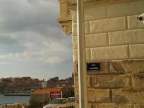 Old Town Beachfront Apartment