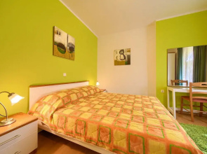 Nice Apartment With Private Terrace Near the Sea