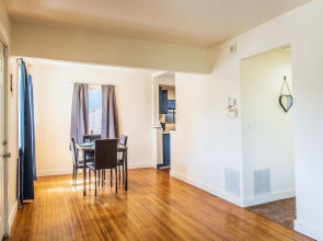 Cozy Oakland 2 Bedroom w/ Backyard