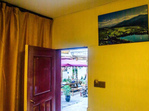 Liuhe Yard Guest House