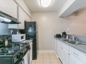The Economy Suites of East Austin