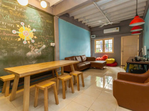 Siam Journey Guesthouse - Hostel