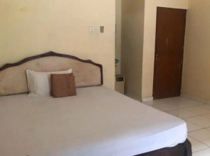 Grand Suites Palace 3 by OYO Rooms