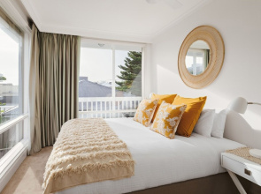 BOUTIQUE STAYS - Rest Ashored