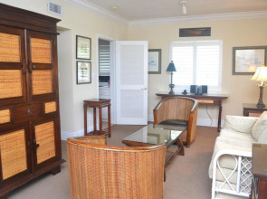 La Casa A North Beach Village Resort Hotel