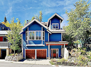 New Listing! Main Street : Private Hot Tub 3 Bedroom Home