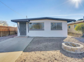 2 Mi to Dtwn: Modern Home w/ Yard in Tucson!