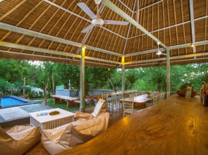 Komodo Garden Bungalow