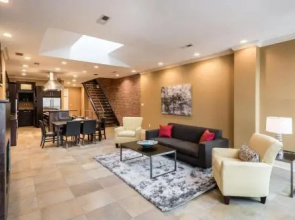 LazyKey Suites - Gorgeous 3BD Penthouse w/Spa and a Private Deck
