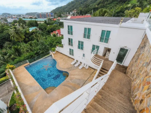 Sea View 2BR Condo Prime Location C236