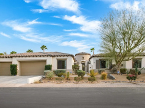 Palisades by Avantstay Gorgeous Backyard w/ Pool, Spa & Games