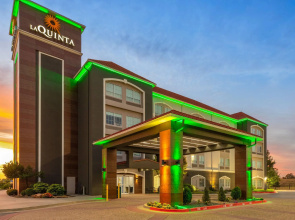 La Quinta Inn & Suites by Wyndham Oklahoma City - Moore